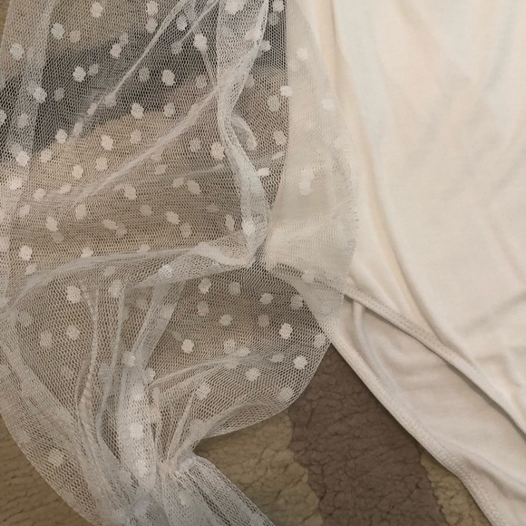 Sheer Belled Sleeved White Bodysuit - Sz M - Picture 4 of 9